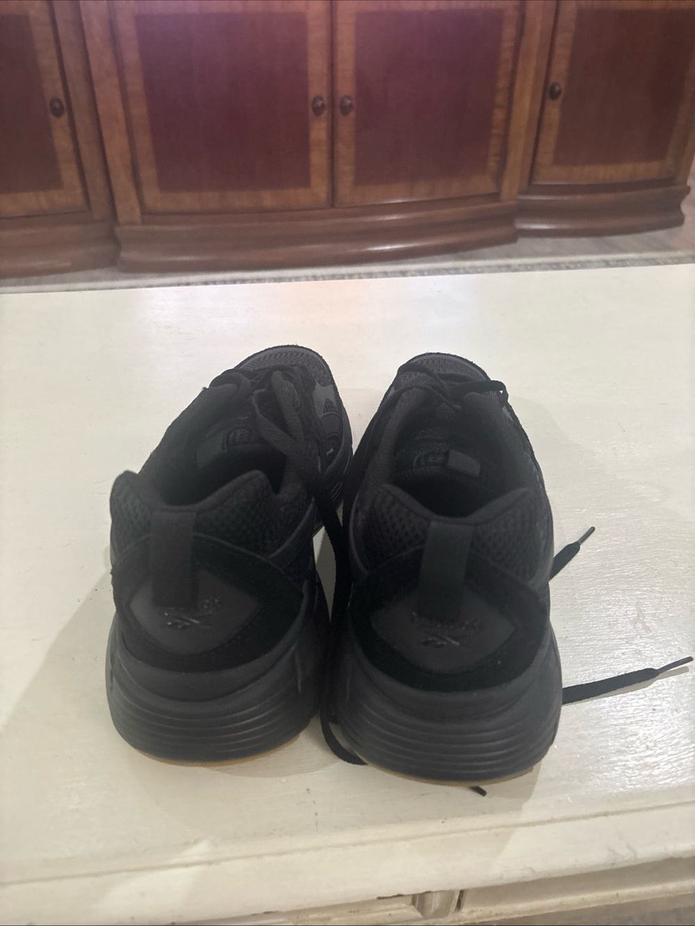 Reebok Men's Black Sneakers with Gum Outsole Size 13 - Picture 3 of 6